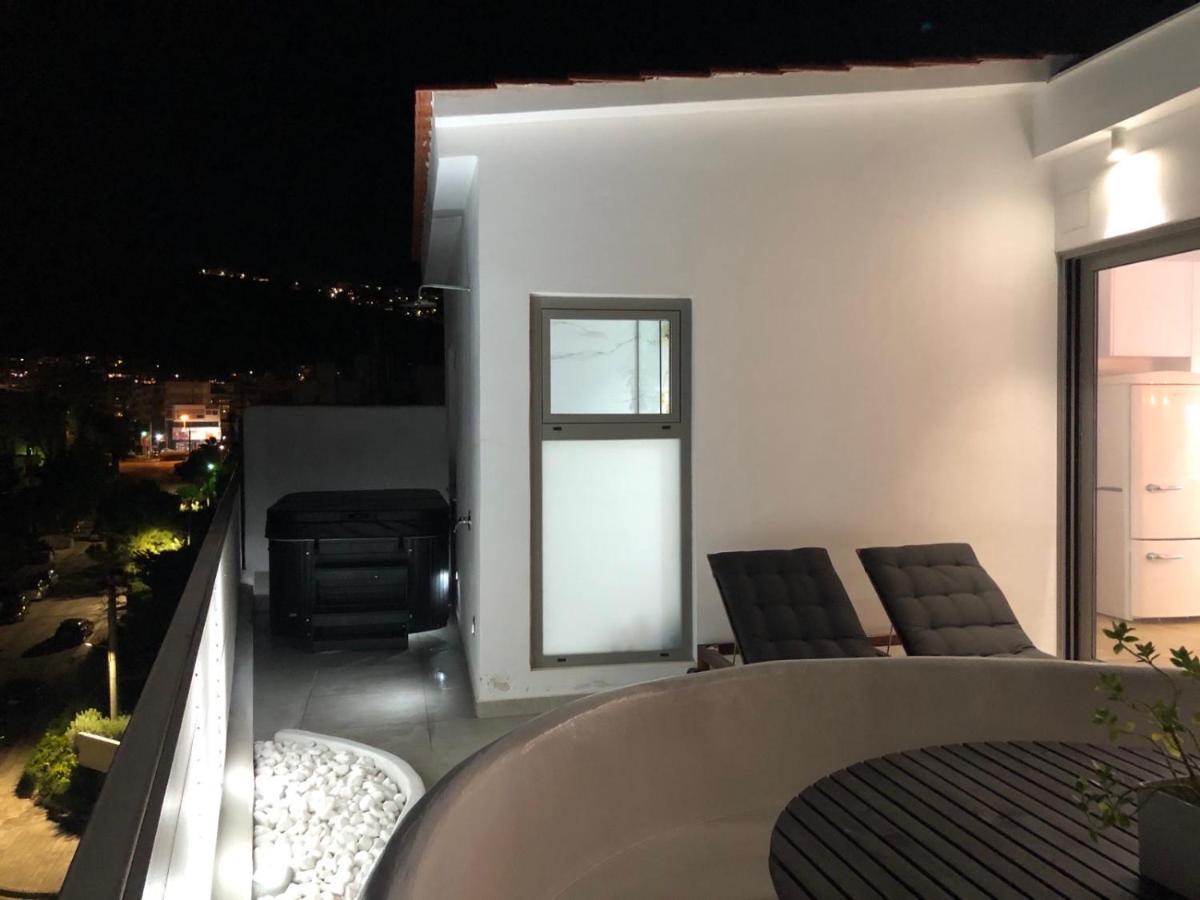 Amazing Suite At Glyfada With Sea View & Jacuzzi Αθήνα Εξωτερικό φωτογραφία