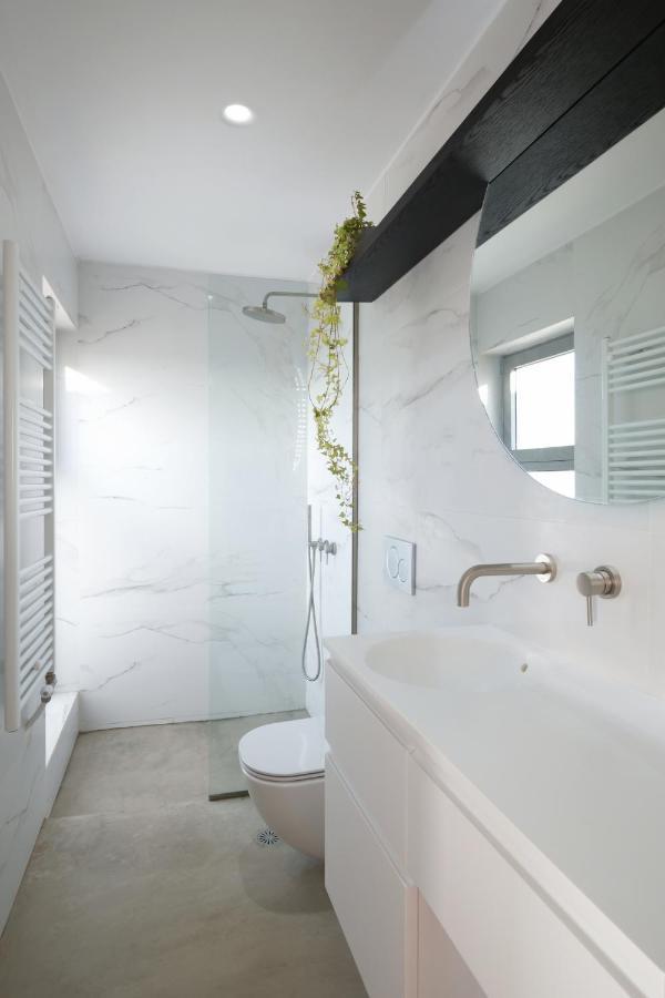 Amazing Suite At Glyfada With Sea View & Jacuzzi Αθήνα Εξωτερικό φωτογραφία